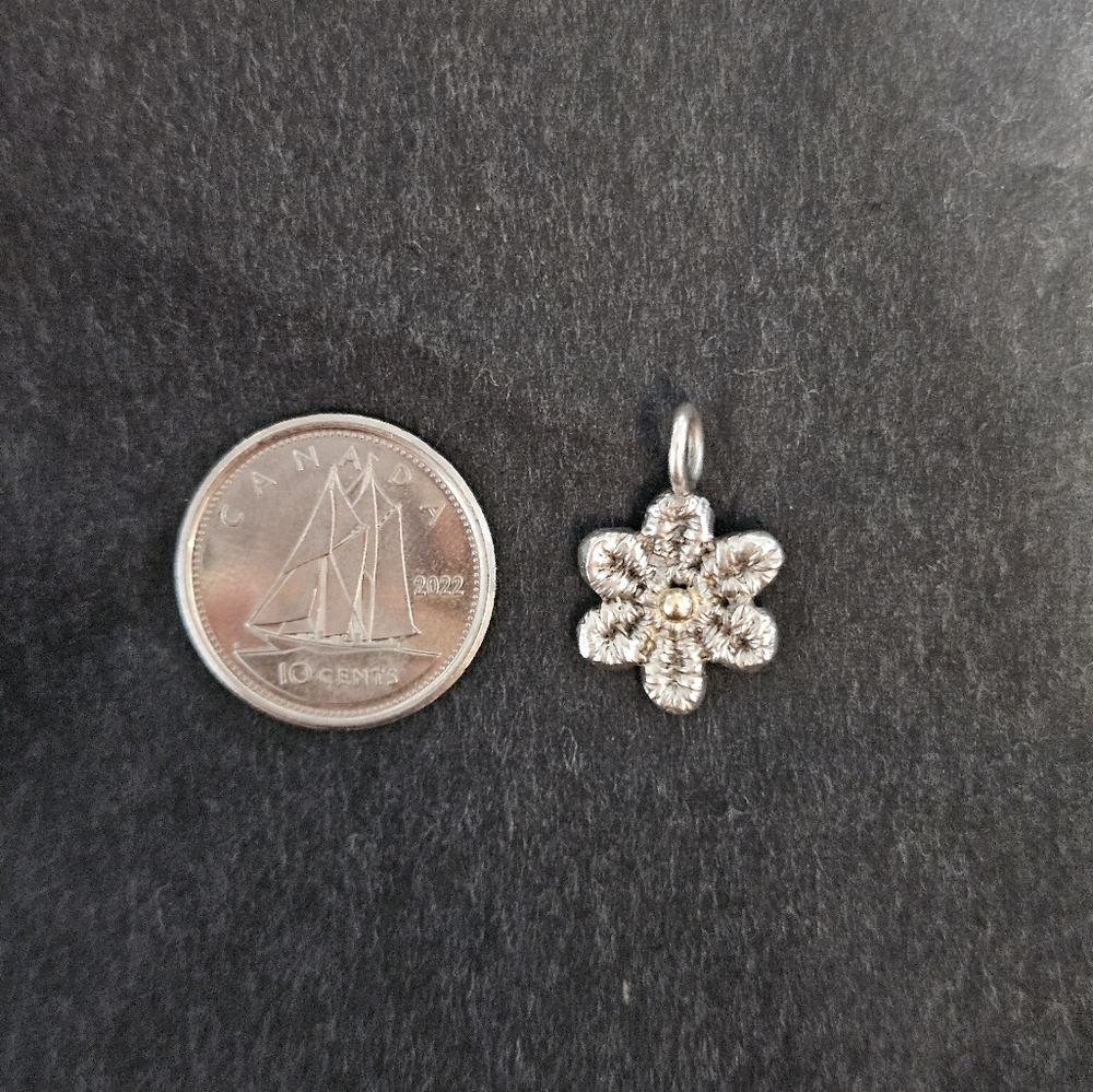 Silver Lace Flower Pendant - Picture 3 of 3